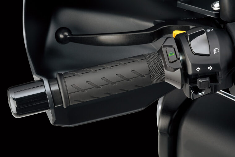 Suzuki-Burgman-400-2021 (14)