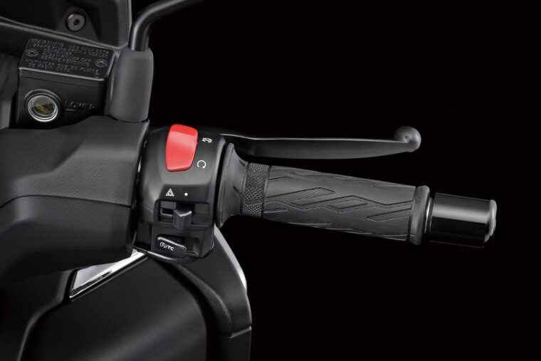 Suzuki-Burgman-400-2021 (15)