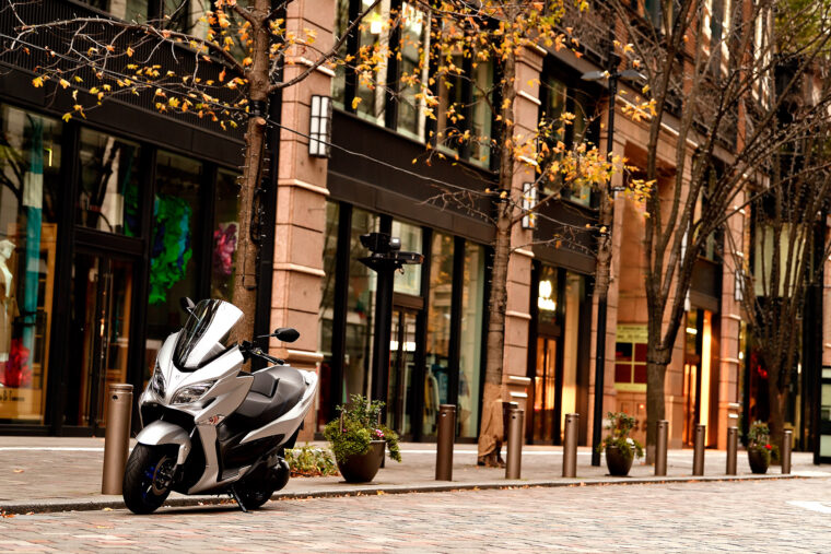 Suzuki-Burgman-400-2021-accion (29)