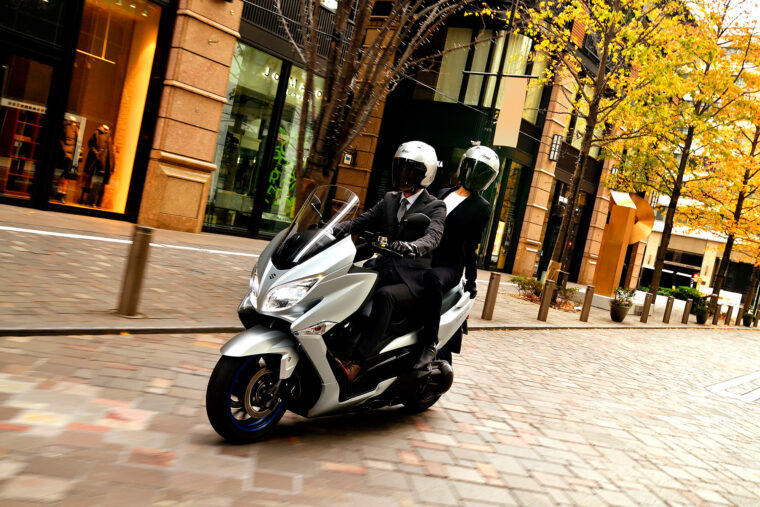 Suzuki-Burgman-400-2021-accion (33)