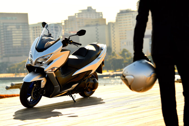 Suzuki-Burgman-400-2021-accion (42)