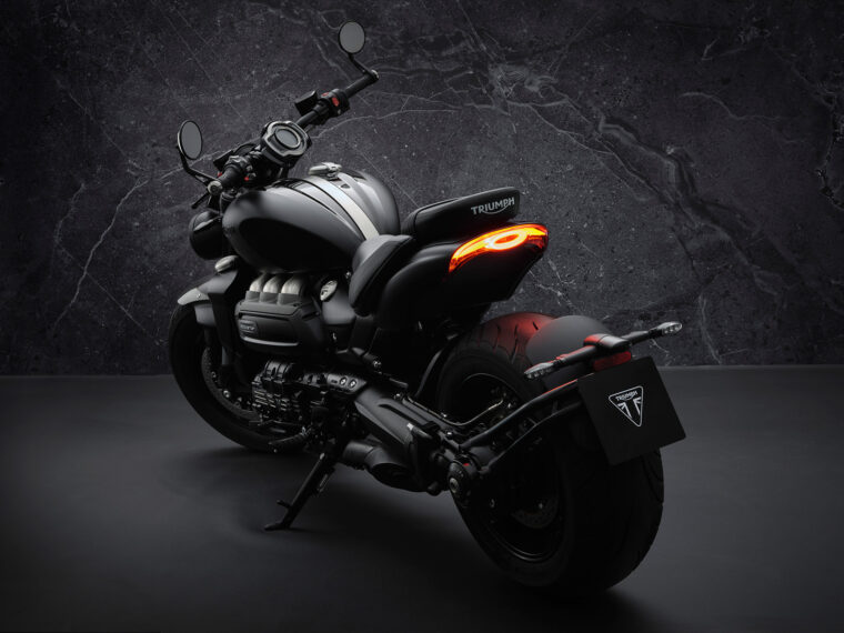 Triumph-Rocket-3-R-Black-2021 (3)