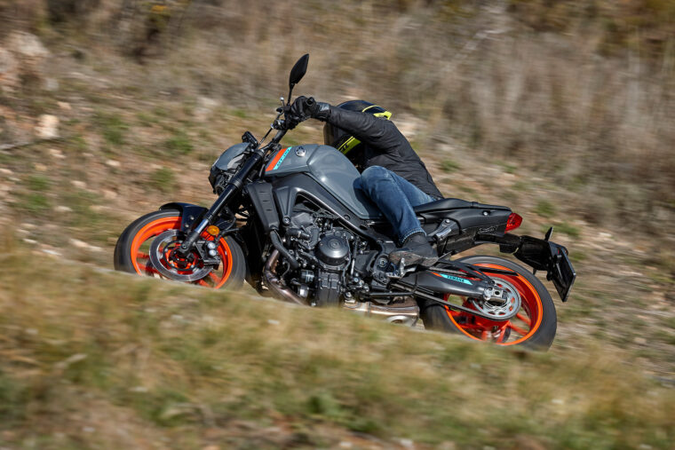 Yamaha-MT-09-2021_prueba (7)