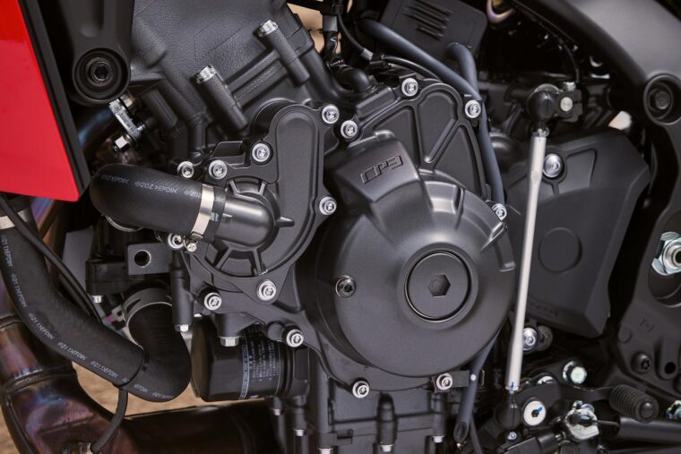 Yamaha-Tracer-9-2021-prueba-MBK-detalles (6)