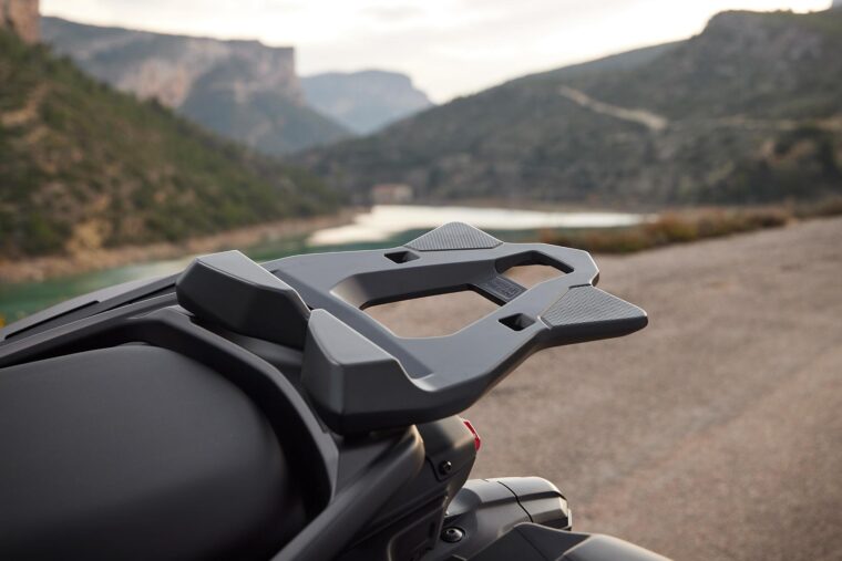 Yamaha-Tracer-9-GT-2021-Travel-Pack-prueba-MBK (6)