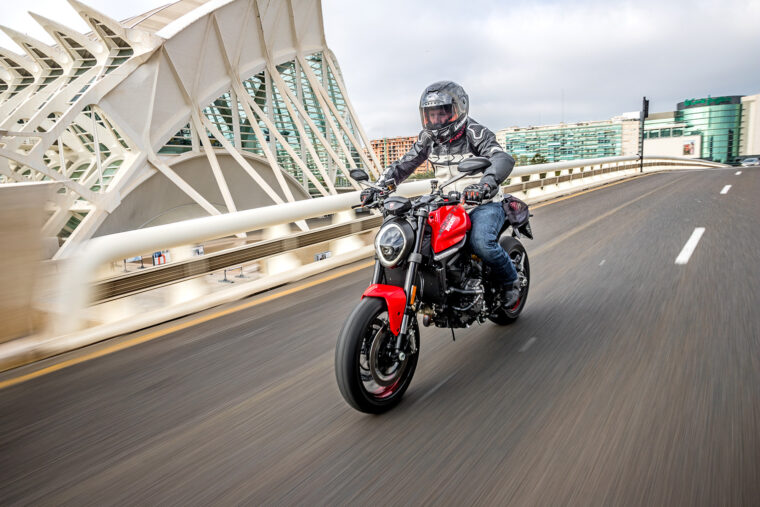 Ducati Monster 2021 Prueba Opinión - 52