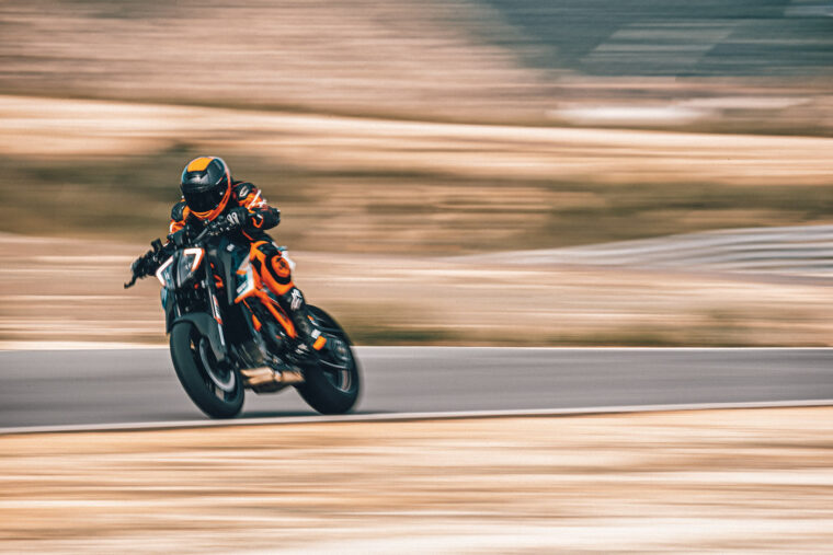 KTM-1290-Super-Duke-RR-2021 (15)
