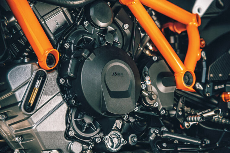 KTM-1290-Super-Duke-RR-2021 (62)