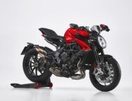 MV Agusta Dragster 800 Rosso 2021 26 MV Agusta Dragster 800 Rosso 2021 estudio (1)