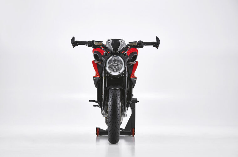 MV-Agusta-Dragster-800-Rosso-2021-estudio (3)