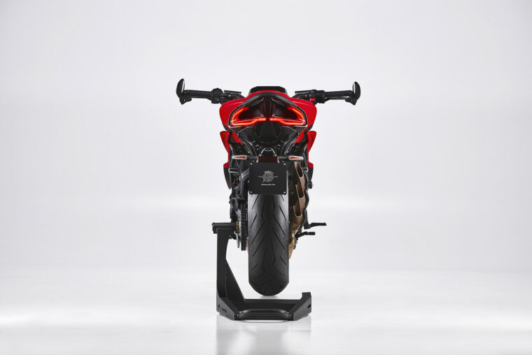 MV-Agusta-Dragster-800-Rosso-2021-estudio (5)