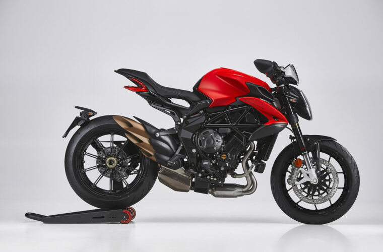 MV Agusta Dragster 800 Rosso 2021 24 MV Agusta Dragster 800 Rosso 2021 estudio (8)