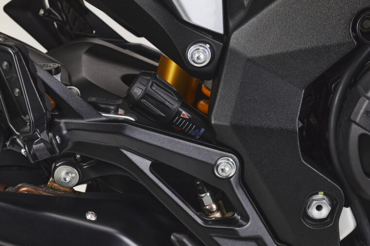 MV-Agusta-Turismo-Veloce-800-Lusso-2021-detalles (10)