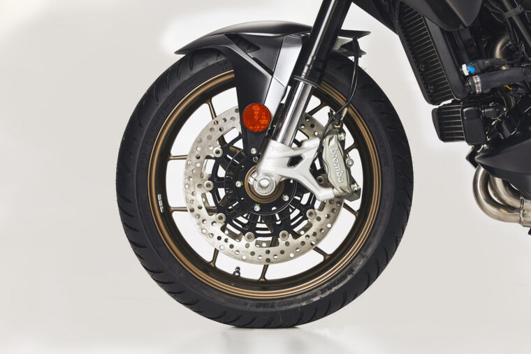 MV-Agusta-Turismo-Veloce-800-Lusso-2021-detalles (14)