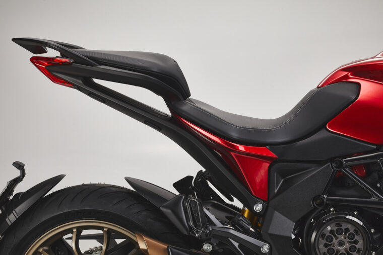MV-Agusta-Turismo-Veloce-800-Lusso-2021-detalles (15)