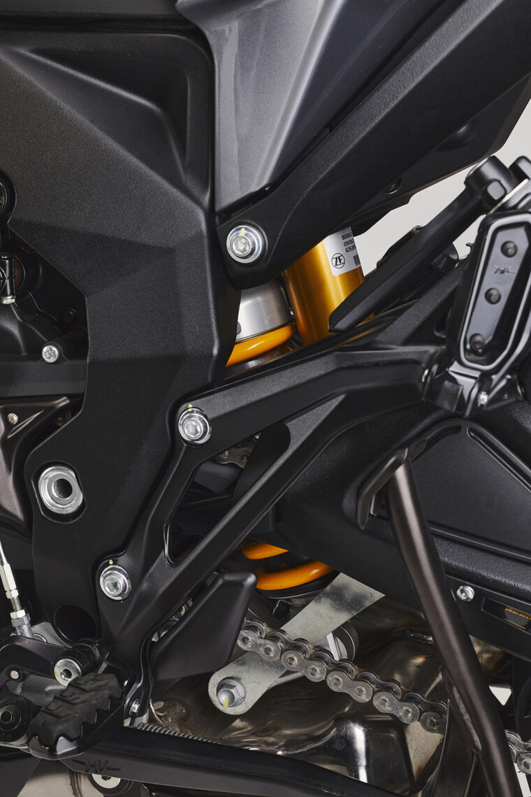 MV-Agusta-Turismo-Veloce-800-Lusso-2021-detalles (16)