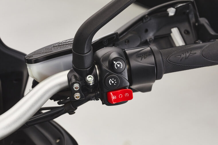 MV-Agusta-Turismo-Veloce-800-Lusso-2021-detalles (19)