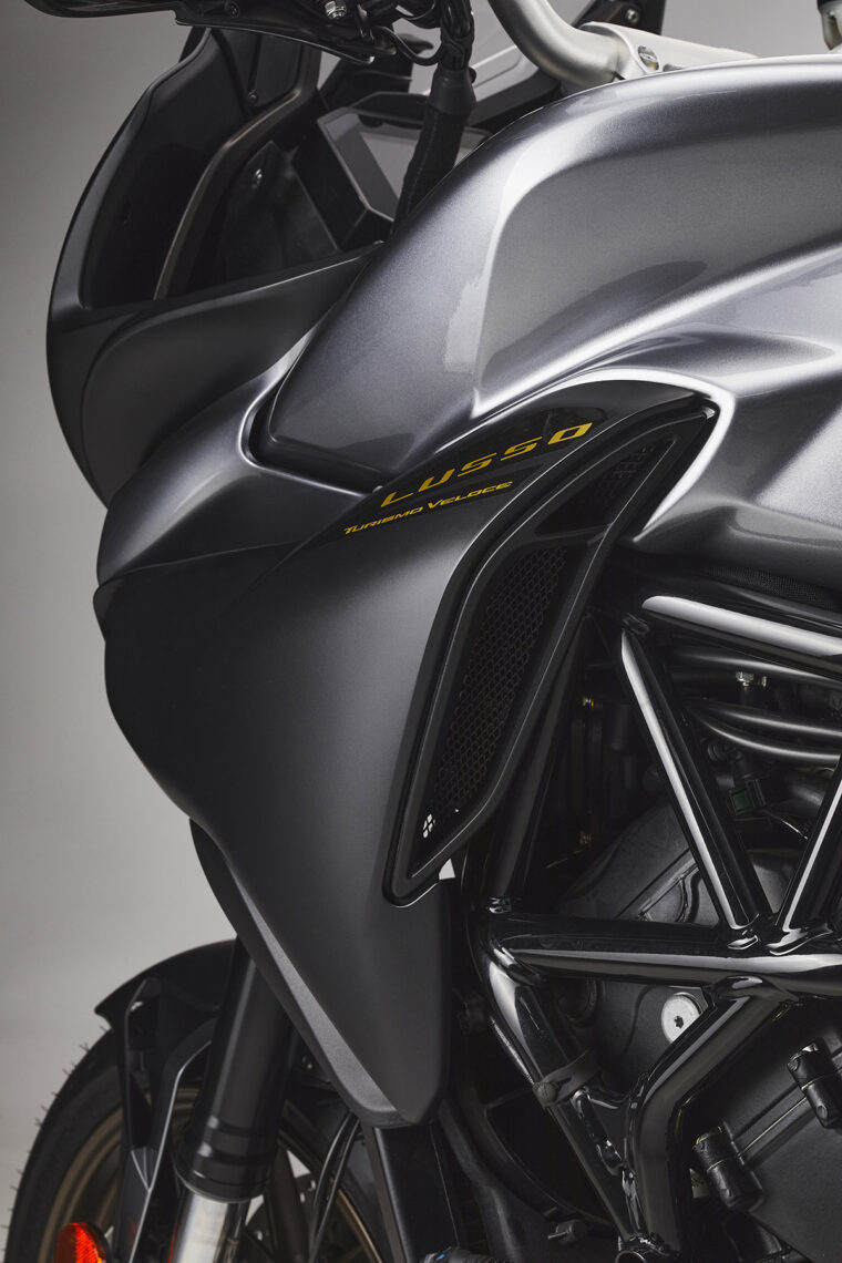MV-Agusta-Turismo-Veloce-800-Lusso-2021-detalles (5)