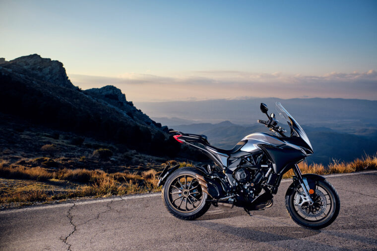 MV-Agusta-Turismo-Veloce-800-Lusso-2021-estaticas (2)