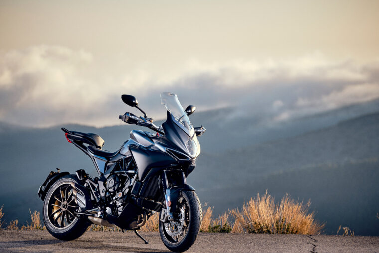 MV-Agusta-Turismo-Veloce-800-Lusso-2021-estaticas (7)