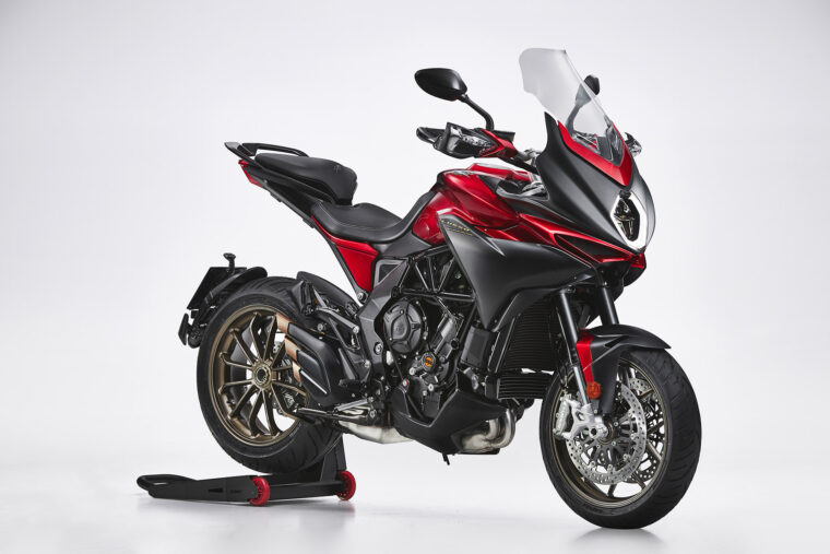 MV-Agusta-Turismo-Veloce-800-Lusso-2021-estudio (10)
