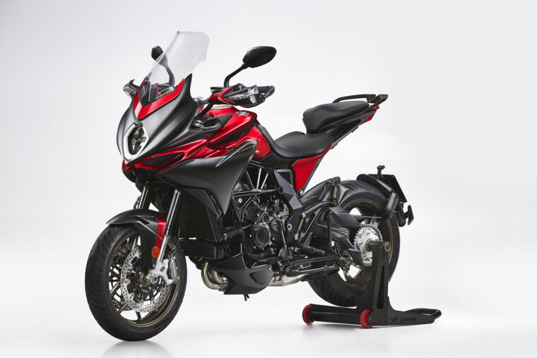MV-Agusta-Turismo-Veloce-800-Lusso-2021-estudio (12)
