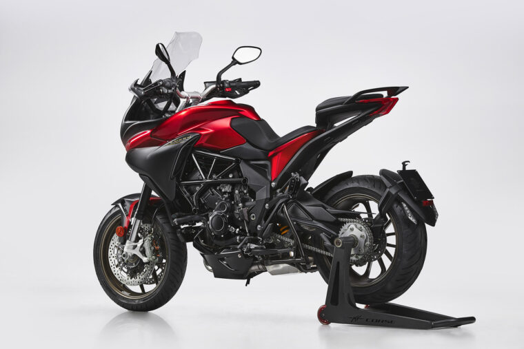 MV-Agusta-Turismo-Veloce-800-Lusso-2021-estudio (14)