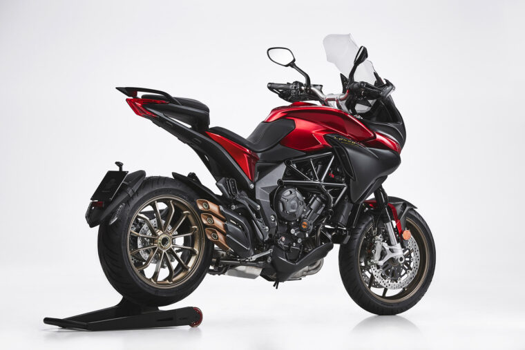 MV-Agusta-Turismo-Veloce-800-Lusso-2021-estudio (16)