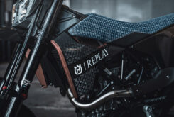 Husqvarna 701 Supermoto Replay Edition (1)
