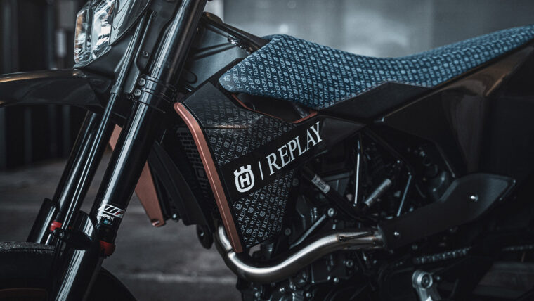 Husqvarna-701-Supermoto-Replay-Edition (1)