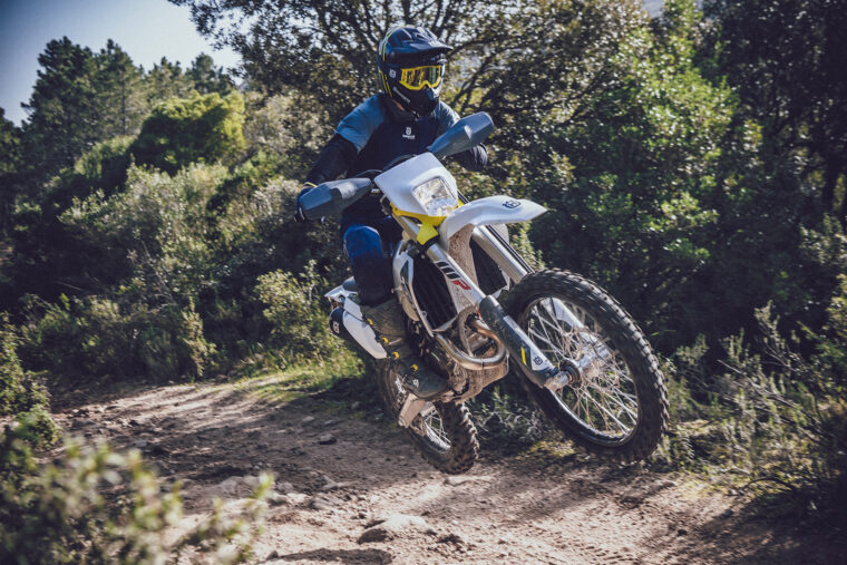 Husqvarna-FE-450-2022-enduro (6)