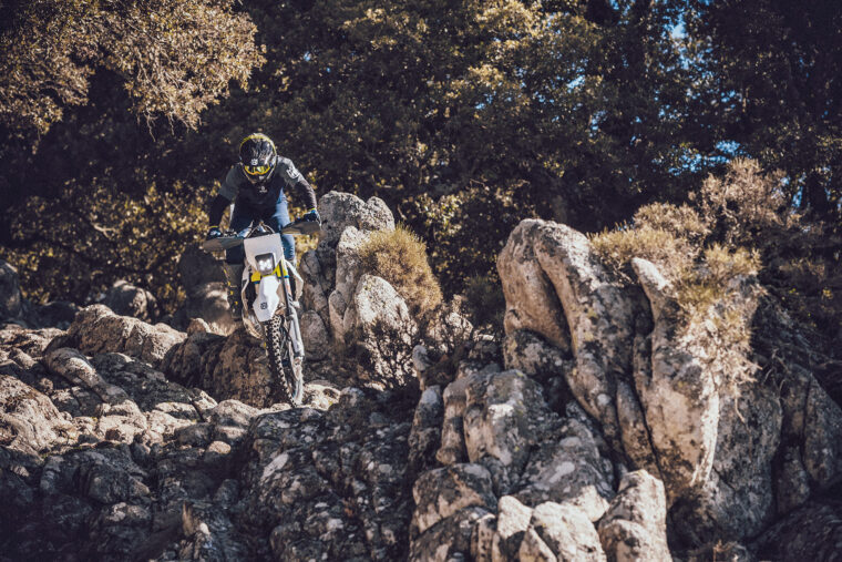 Husqvarna-TE-250i-2022-enduro (3)