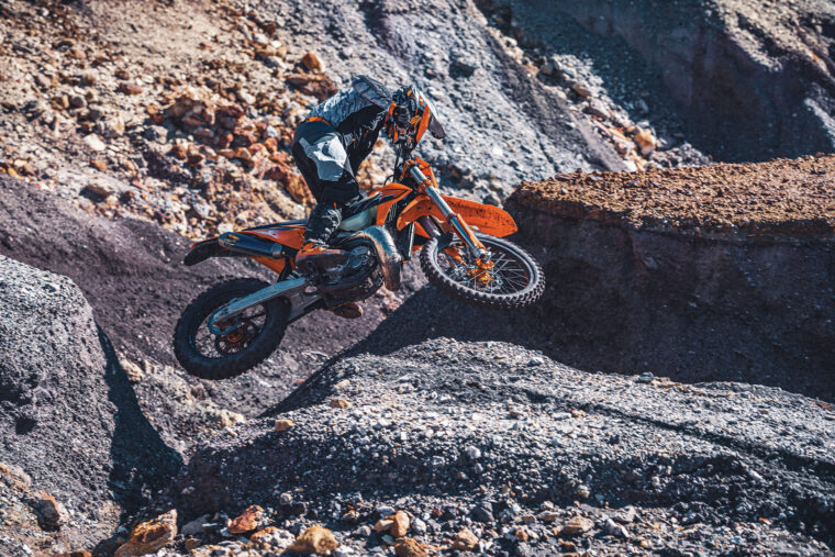 KTM 300 EXC TPI 2022 1 KTM 300 EXC TPI 2022 enduro (15)