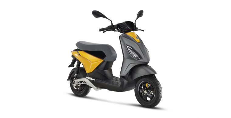 Piaggio-ONE-scooter-electrico