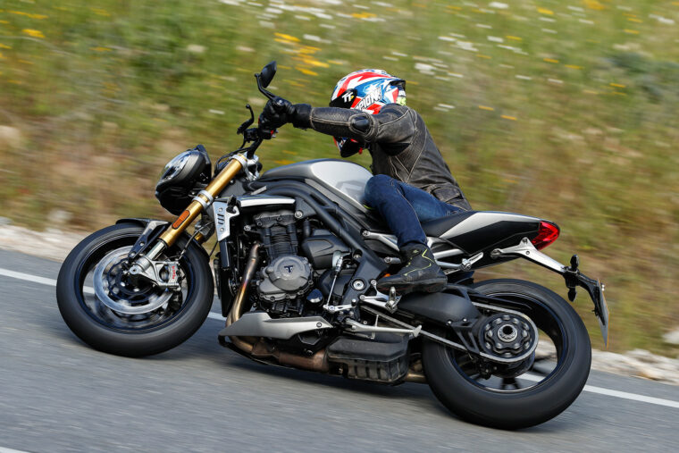 Triumph-Speed-Triple-1200-RS-2021-prueba-5