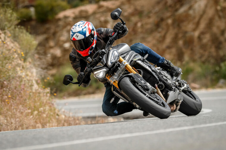 Triumph-Speed-Triple-1200-RS-2021-prueba-8