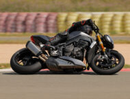 Triumph Speed Triple 1200 RS 2021 prueba circuito 22