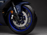 Yamaha R7: 7 puntos para tener en cuenta a la deportiva japonesa 22 Yamaha R7 2022 (22)