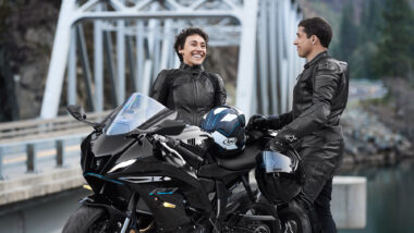 Yamaha R7: 7 puntos para tener en cuenta a la deportiva japonesa 6 Yamaha R7 2022 55