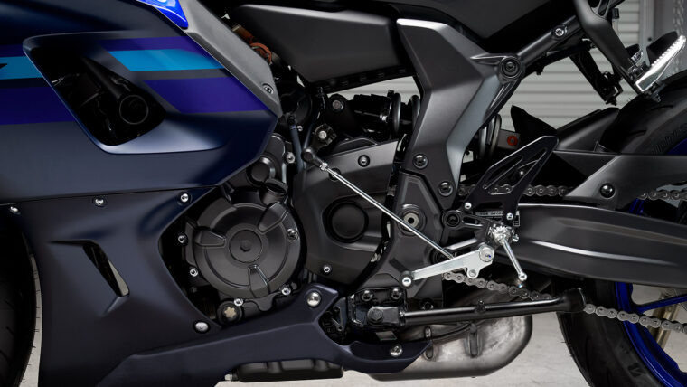 Yamaha-R7-2024- - 12