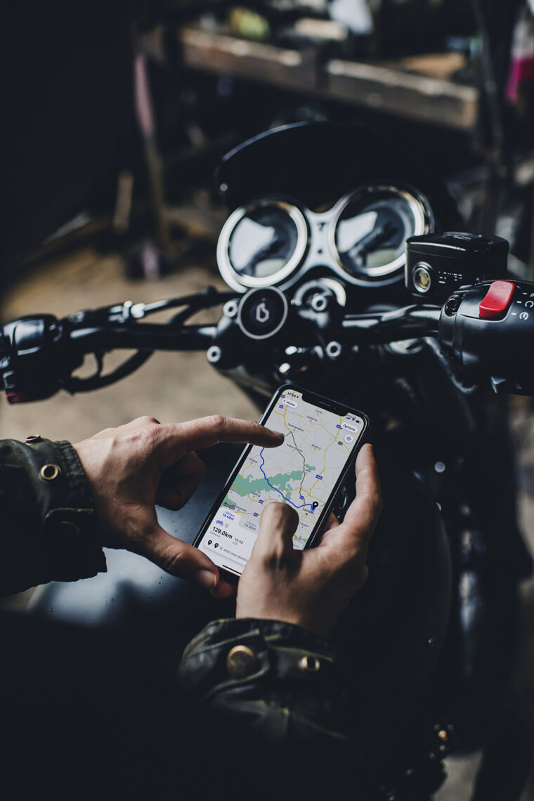 Triumph lanza un sistema de navegación compatible con todos sus modelos 3 beelinemoto triumph navegacion (13)