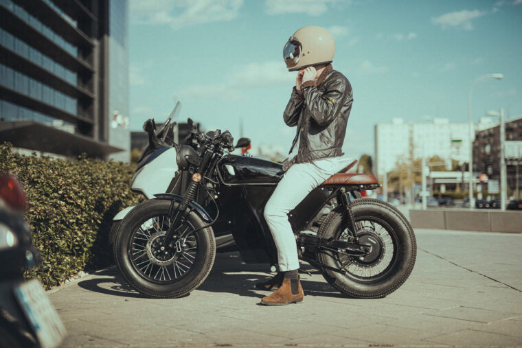 OX-One-2021-moto-electrica (12)