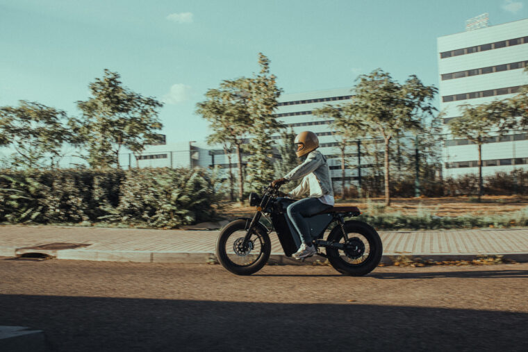 OX-One-2021-moto-electrica (17)