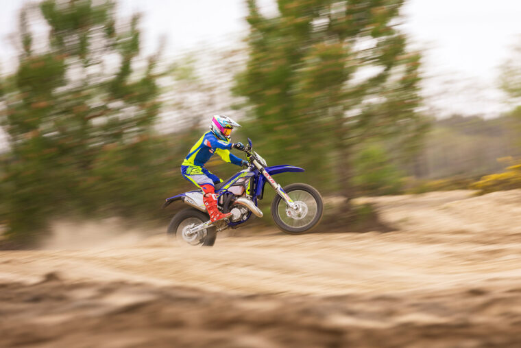 Sherco-125-SE-Factory-2022-enduro-accion (7)