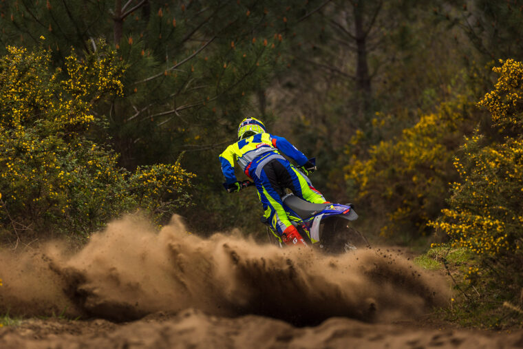 Sherco-250-SE-Factory-2022-enduro-accion (1)