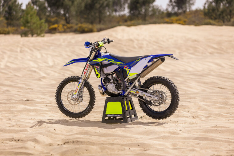 Sherco-250-SE-Factory-2022-enduro-accion (3)