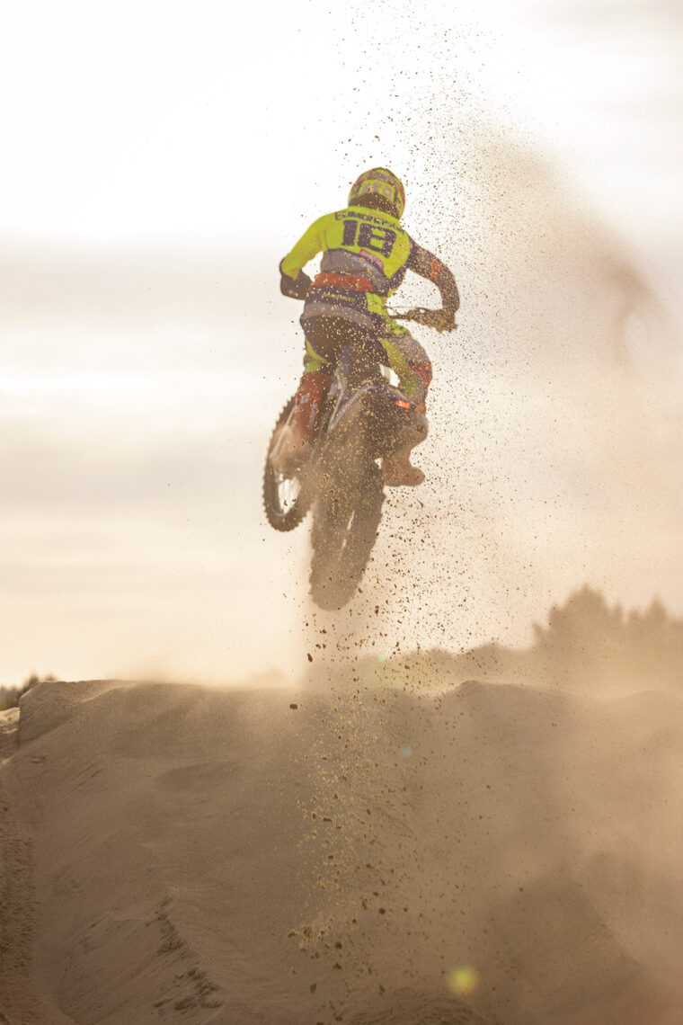 Sherco-300-SEF-Factory-2022-enduro-accion (7)