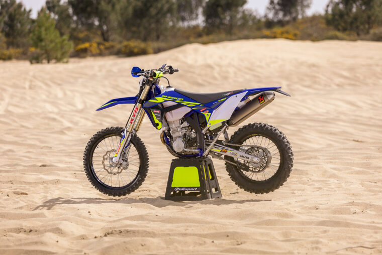 Sherco-450-SEF-Factory-2022-enduro-accion (5)