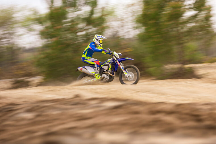 Sherco-450-SEF-Factory-2022-enduro-accion (6)