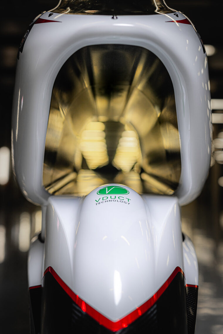 WMC250EV: White Motorcycle desvela su moto eléctrica de récord 8 White Motorcycle WMC250EV moto electrica (124)